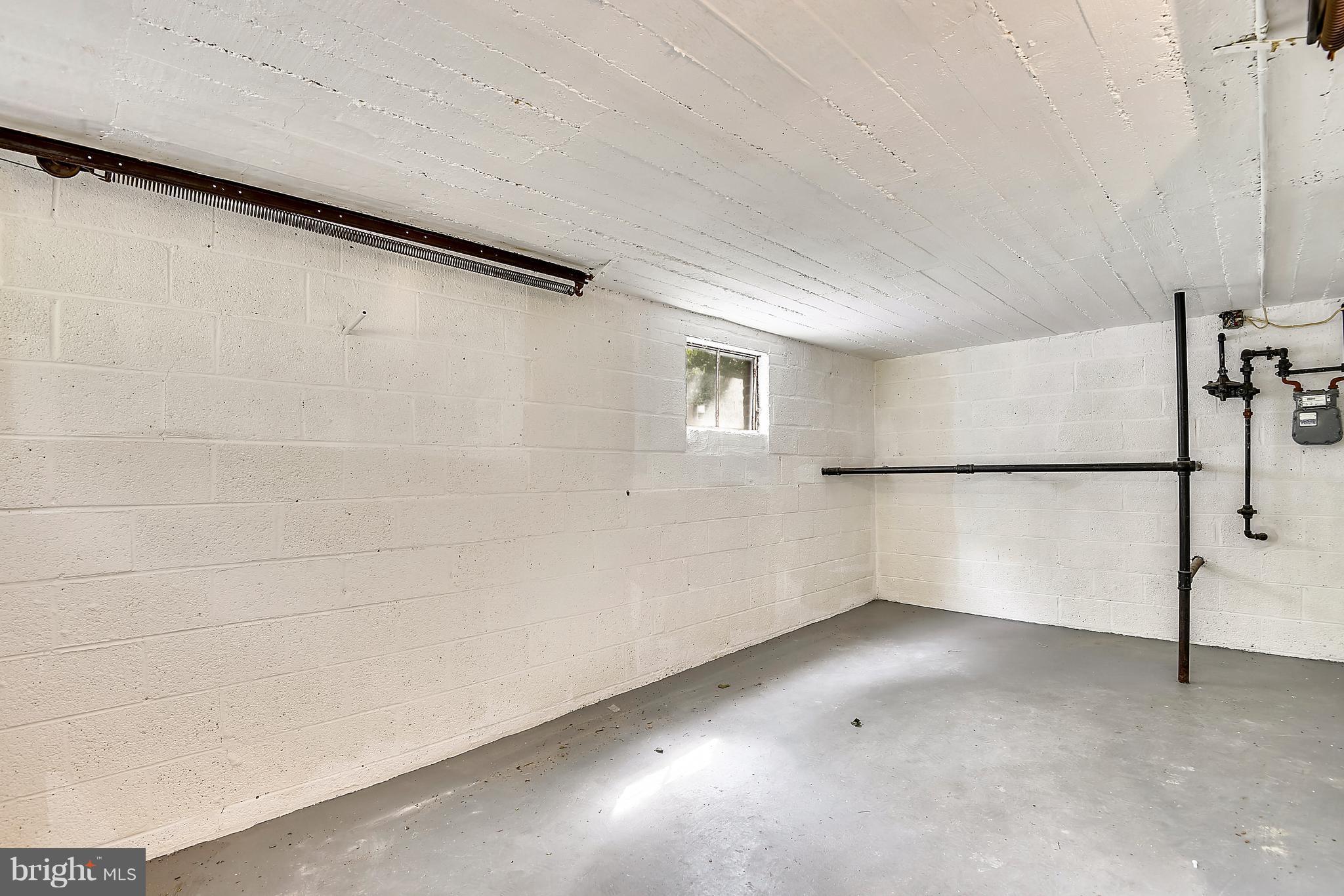 9619 Sutherland Road Silver Spring, MD 20901 - Photo 27 of 29 Interior (General)