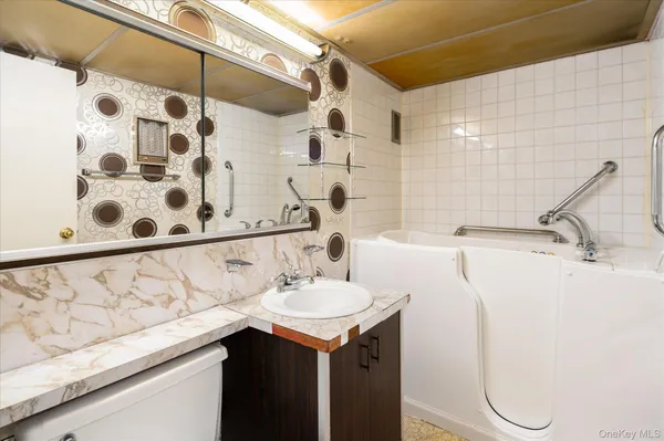 $450,000 | 414 Benedict Avenue, Unit 3B, Tarrytown, NY 10591