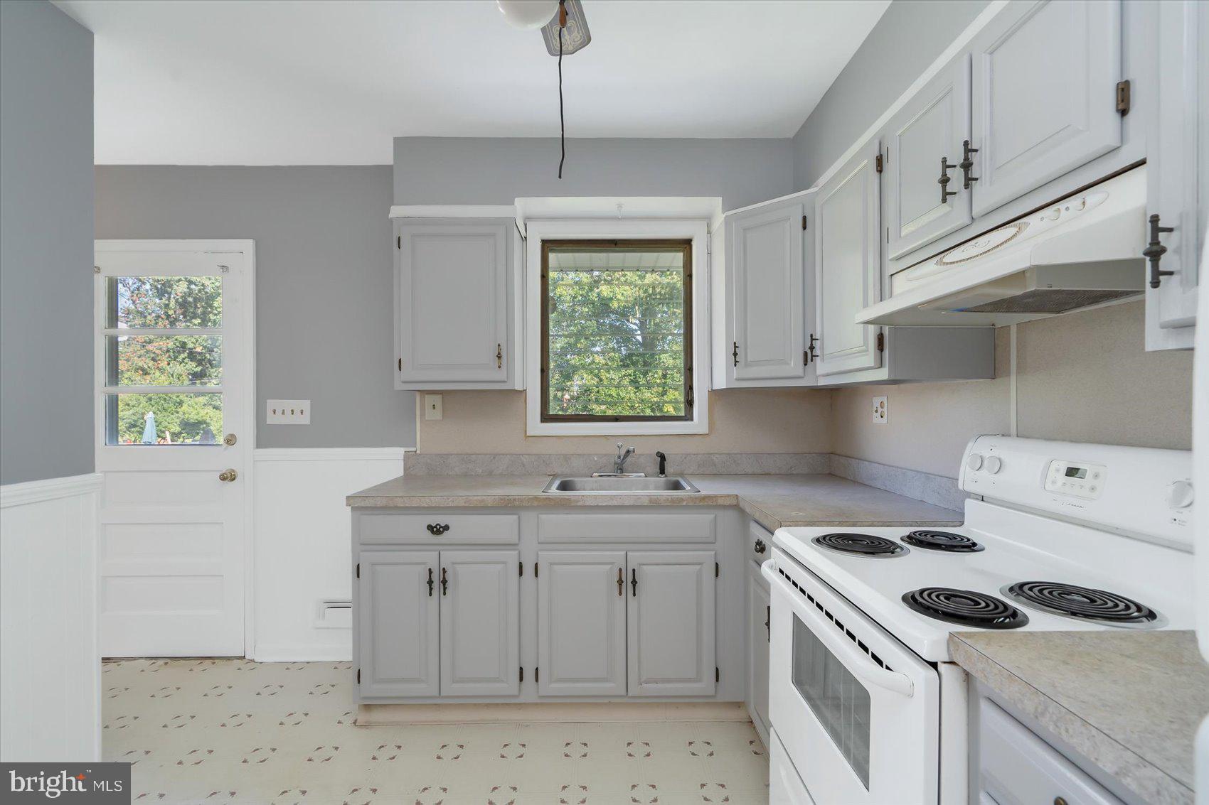 27 East Ridgely Road Lutherville-Timonium, MD 21093 - Photo 15 of 38 Gallery Image 15