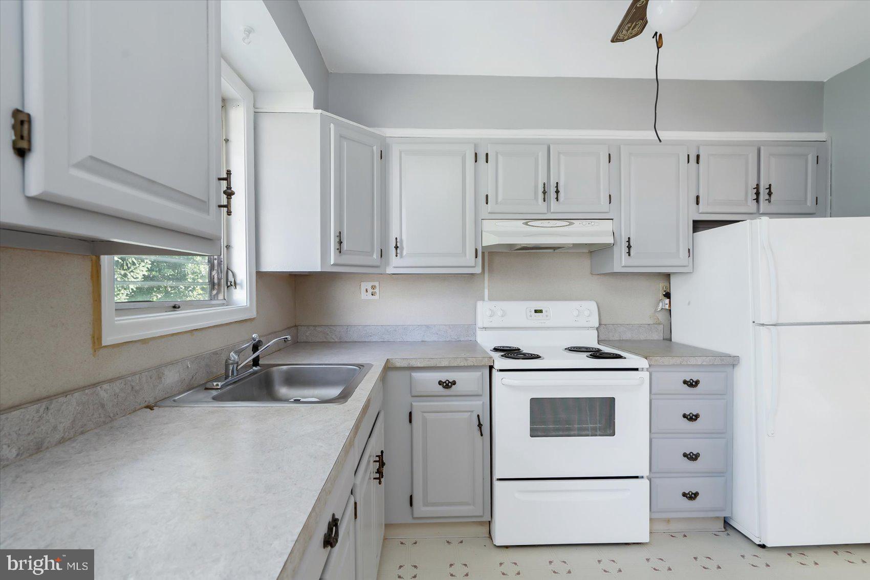 27 East Ridgely Road Lutherville-Timonium, MD 21093 - Photo 17 of 38 Gallery Image 17