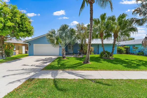 $775,000 | 106 Chapel Lane, Tequesta, FL 33469