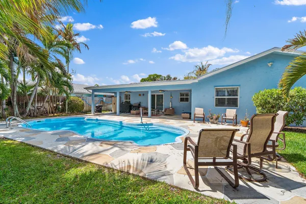 $775,000 | 106 Chapel Lane, Tequesta, FL 33469