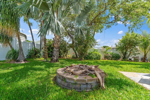 $775,000 | 106 Chapel Lane, Tequesta, FL 33469