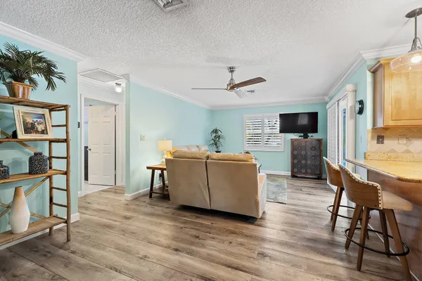 $775,000 | 106 Chapel Lane, Tequesta, FL 33469