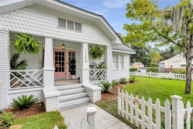 $3,200 | 1108 Bonaventure Road, Savannah, GA 31404