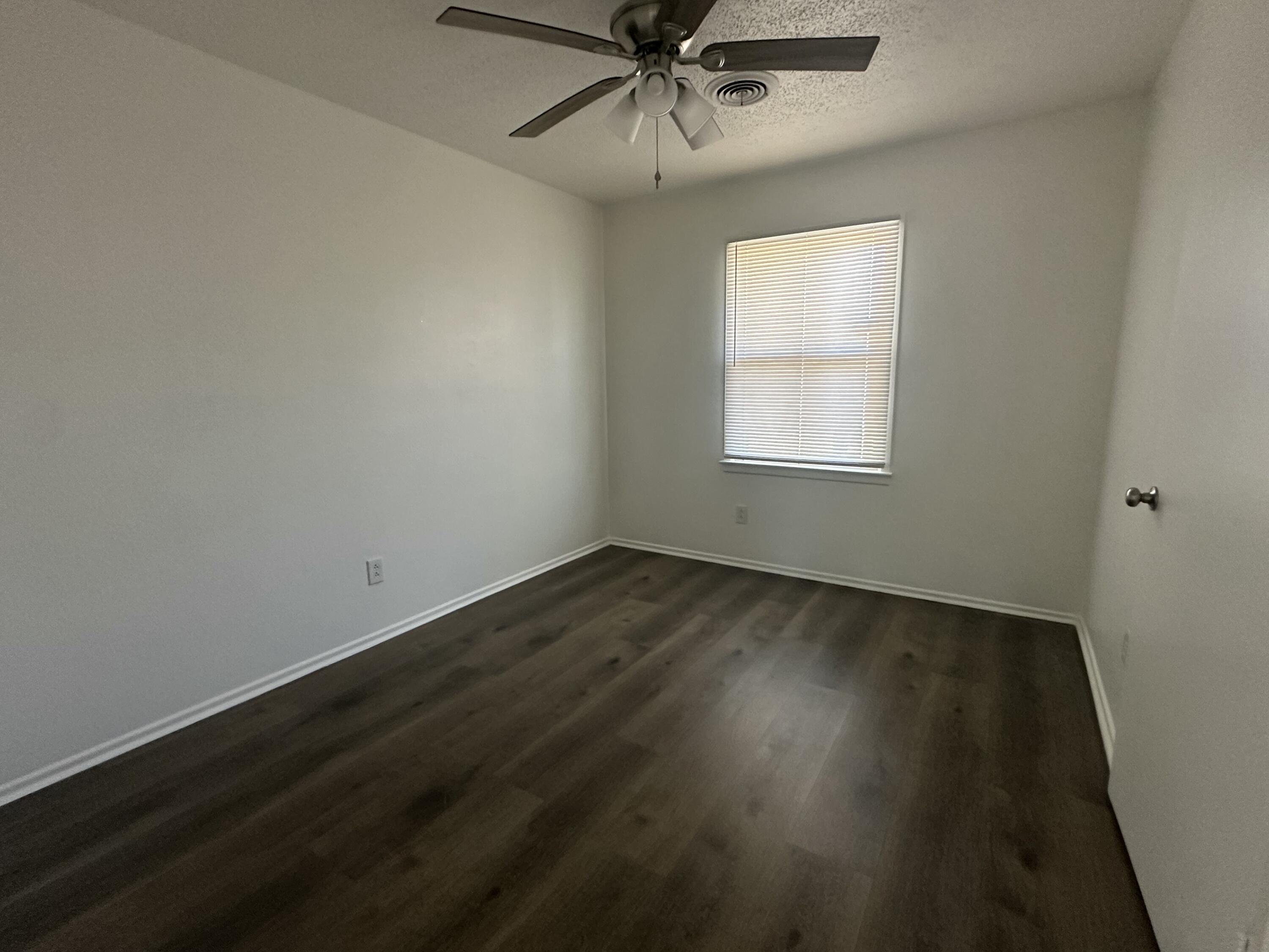 5318 48th Street Lubbock, TX 79414 - Photo 9 of 15 IMG_0193