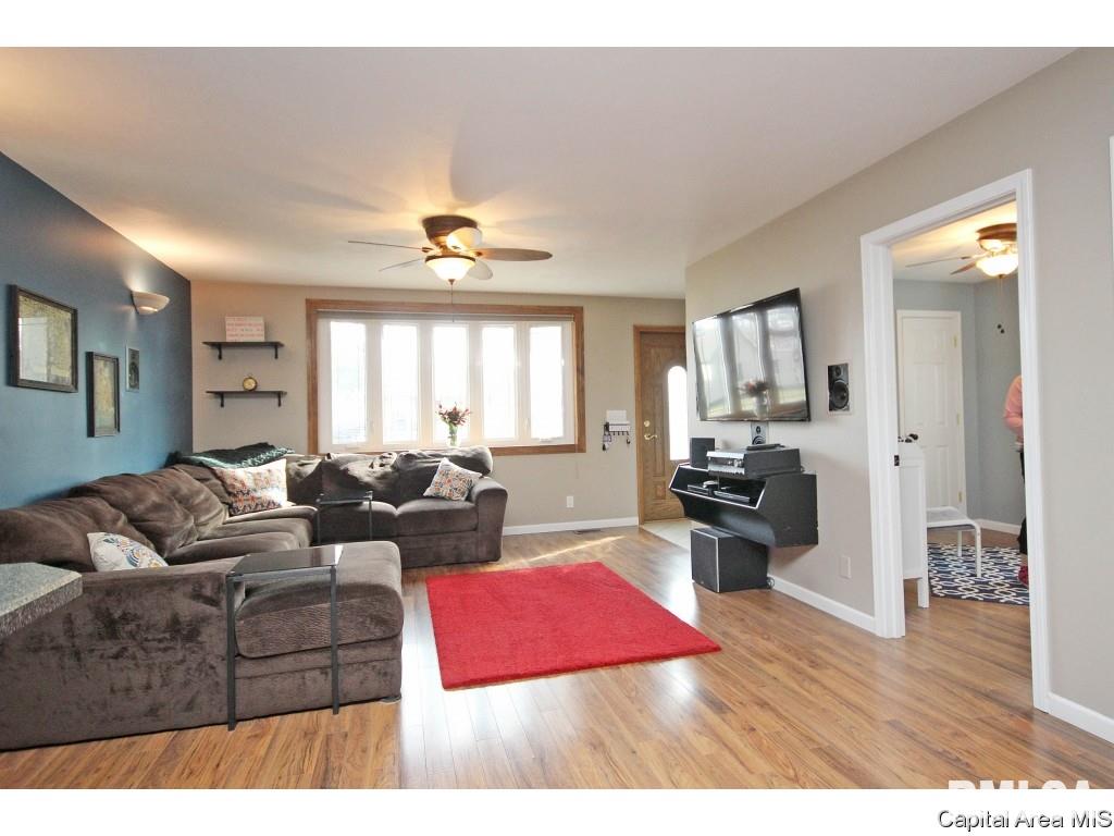 1609 South Walnut Street Springfield, IL 62704 - Photo 2 of 32