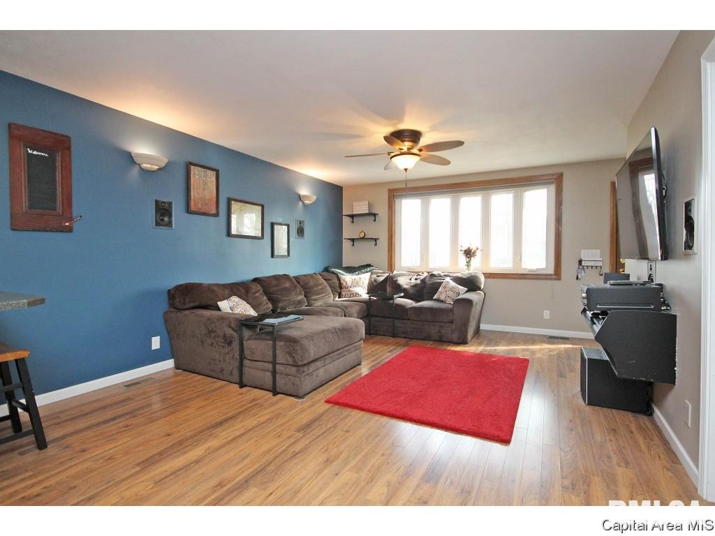 1609 South Walnut Street Springfield, IL 62704 - Photo 3 of 32