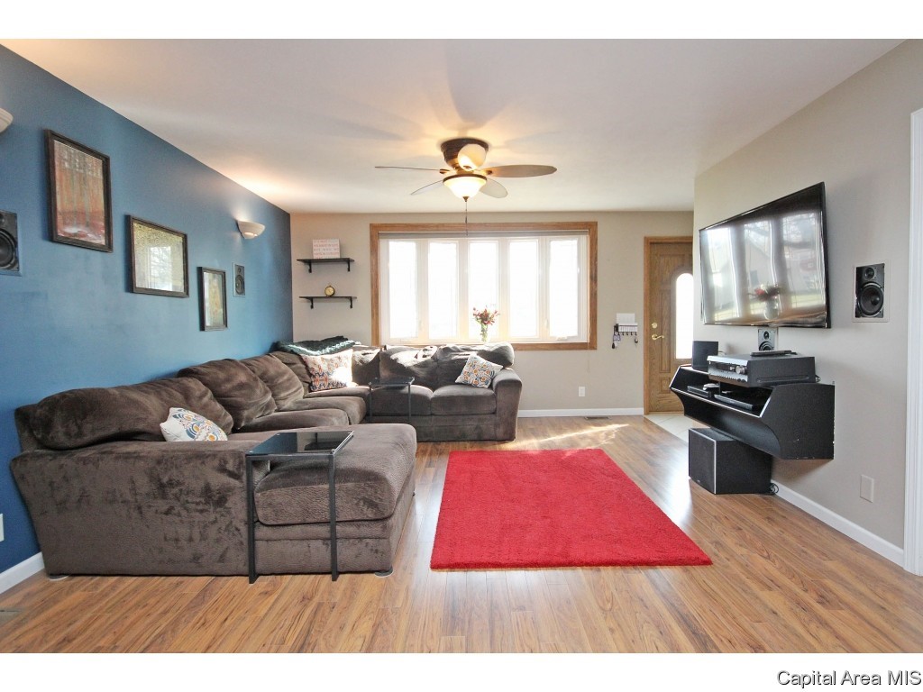 1609 South Walnut Street Springfield, IL 62704 - Photo 4 of 32