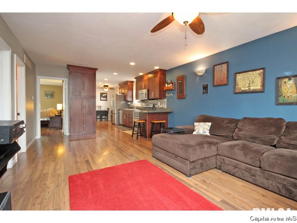 1609 South Walnut Street Springfield, IL 62704 - Photo 5 of 32