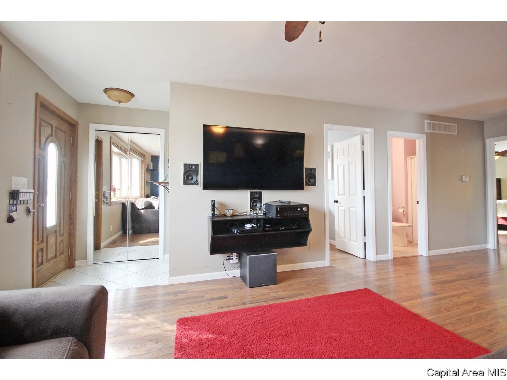1609 South Walnut Street Springfield, IL 62704 - Photo 7 of 32