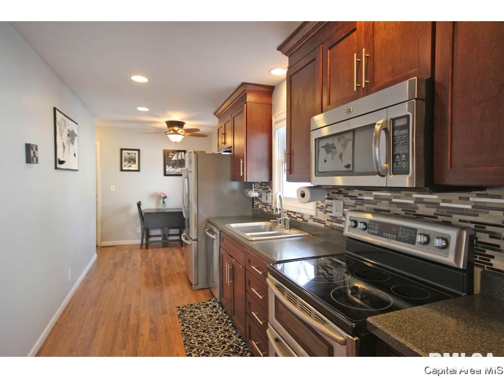 1609 South Walnut Street Springfield, IL 62704 - Photo 10 of 32