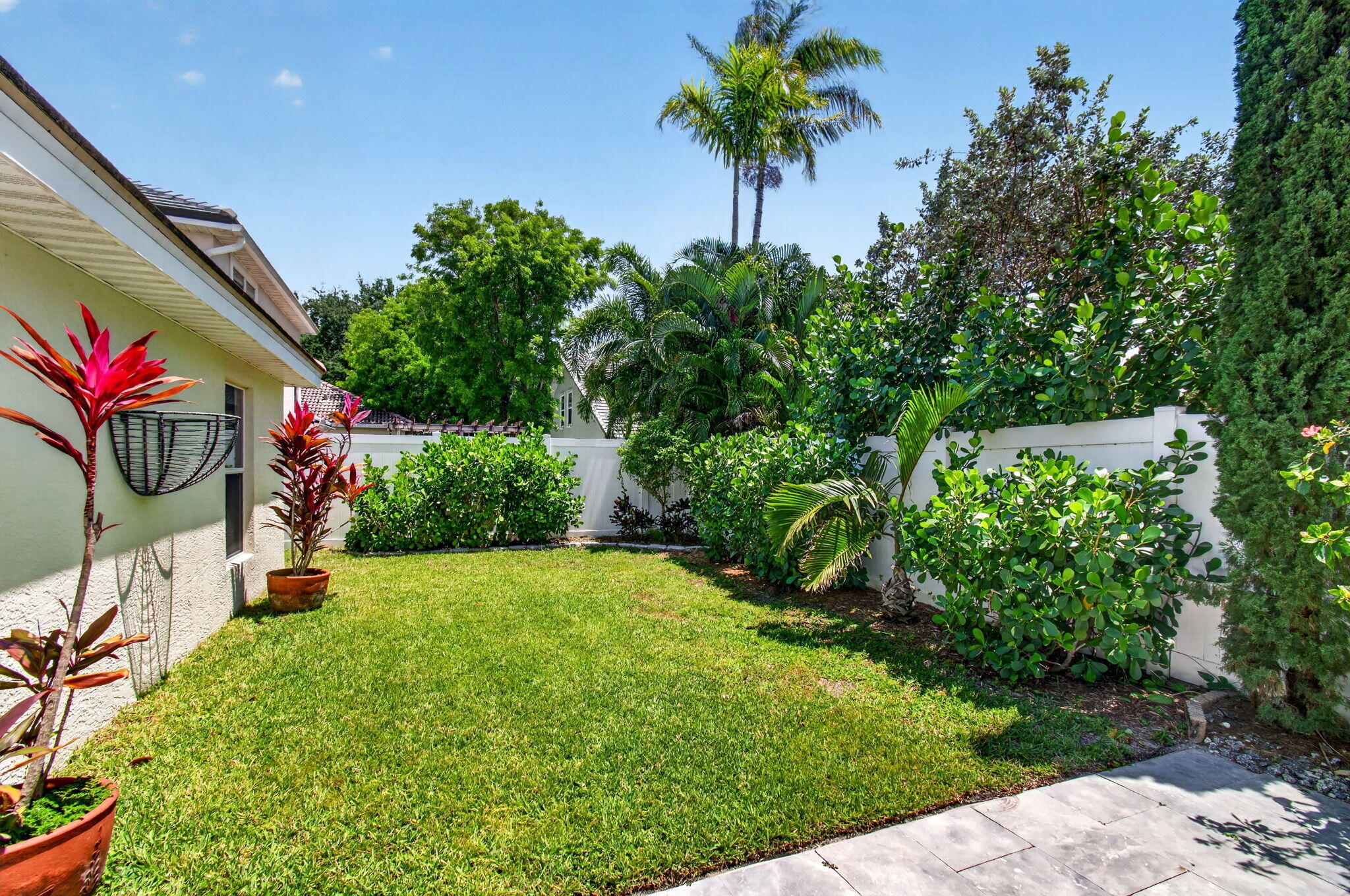 1142 Canoe Point Delray Beach, FL 33444 - Photo 50 of 68 Backyard