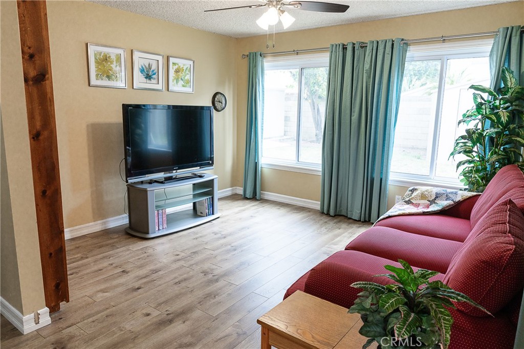 2454 Invar Court Simi Valley, CA 93065 - Photo 12 of 42 Bonus Den
