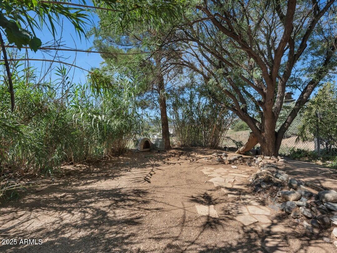 14050 East Ridge Way Dewey, AZ 86327 - Photo 23 of 42 023_grounds