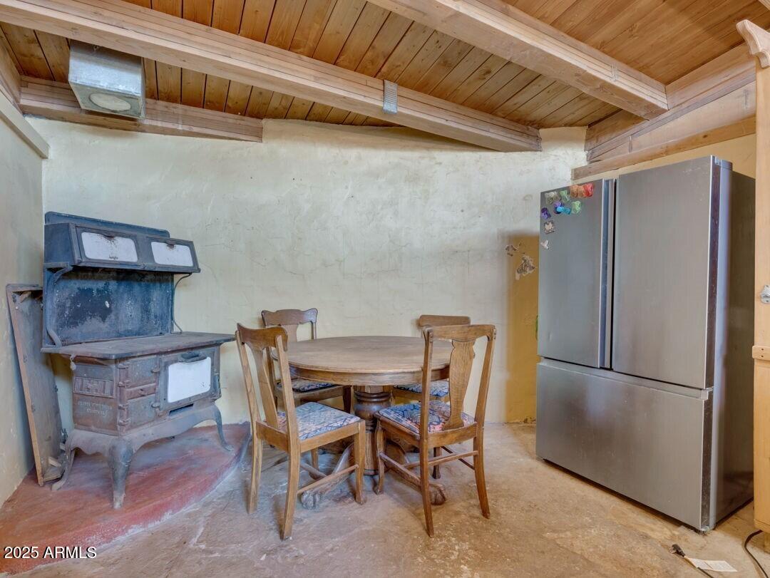 14050 East Ridge Way Dewey, AZ 86327 - Photo 8 of 42 008_dining