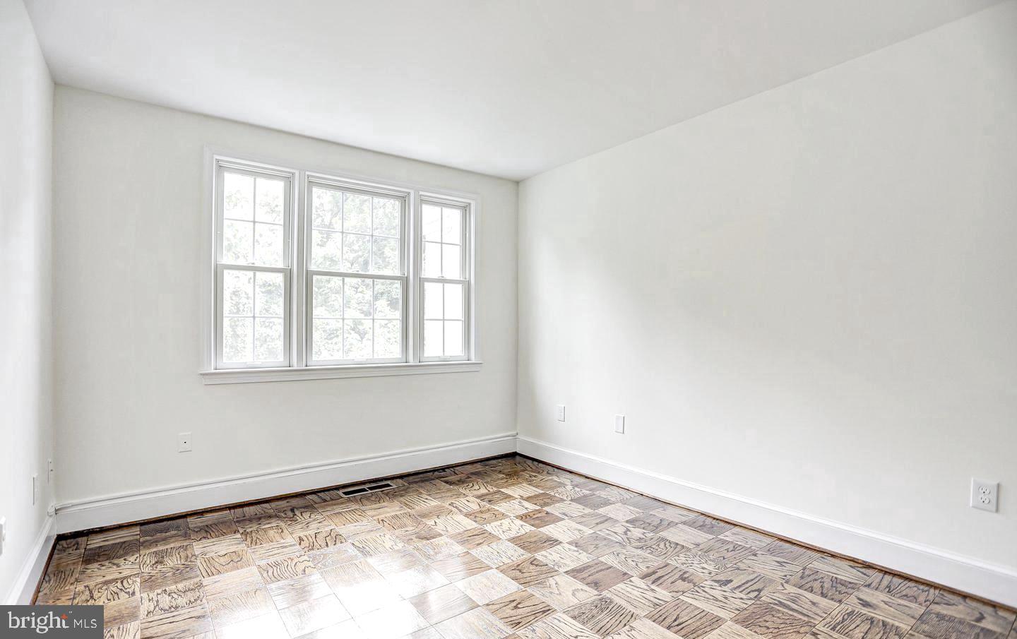 3251 Sutton Place Northwest, Unit B Washington, DC 20016 - Photo 26 of 34 Bedroom 2