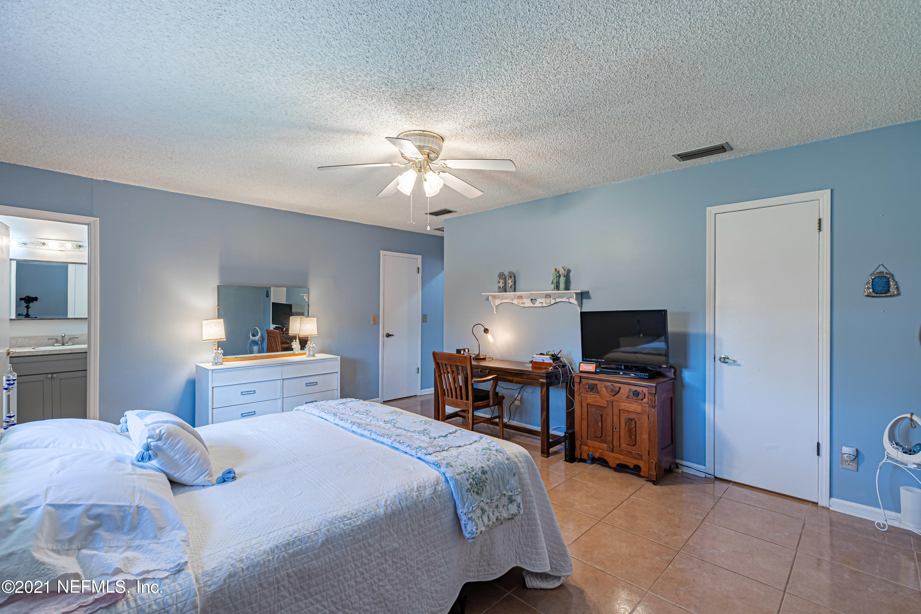 6156 Duclay Road Jacksonville, FL 32244 - Photo 32 of 38 OWNER'S BEDROOM