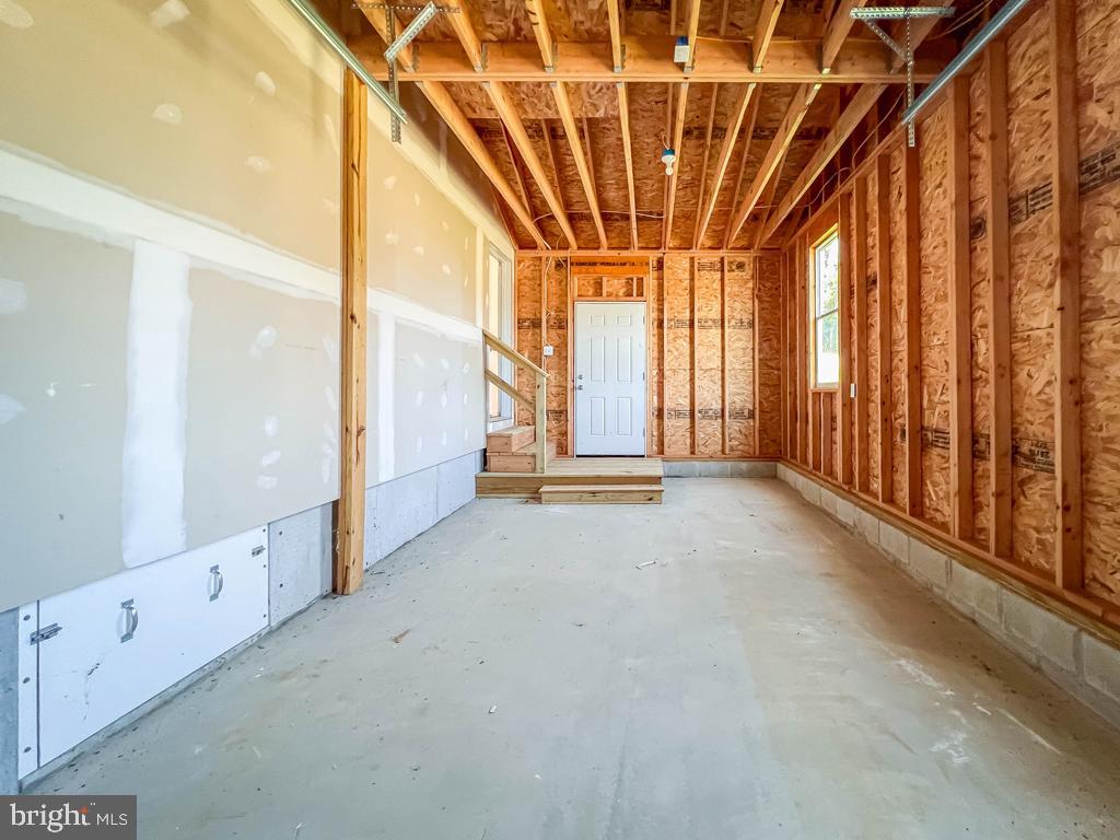 146 Minch Road Parkesburg, PA 19365 - Photo 24 of 44 a view of entryway