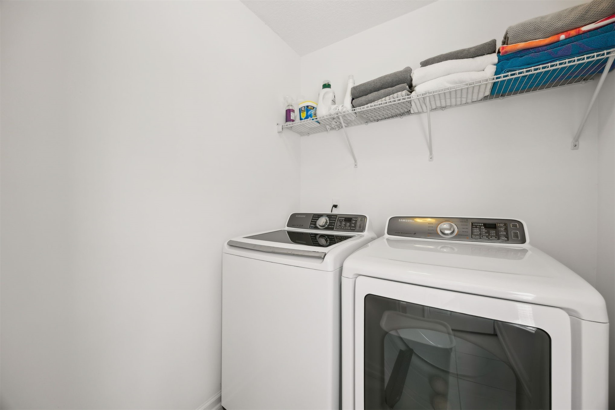 94037 Last Lane Yulee, FL 32097 - Photo 29 of 38 a utility room with dryer and washer