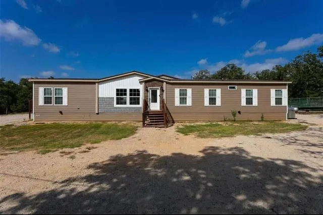 $525,000 | 100 Patriots Place, Somerville, TX 77879