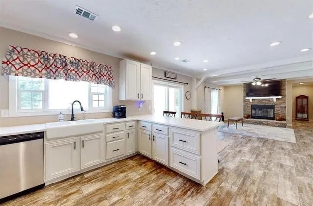 $525,000 | 100 Patriots Place, Somerville, TX 77879