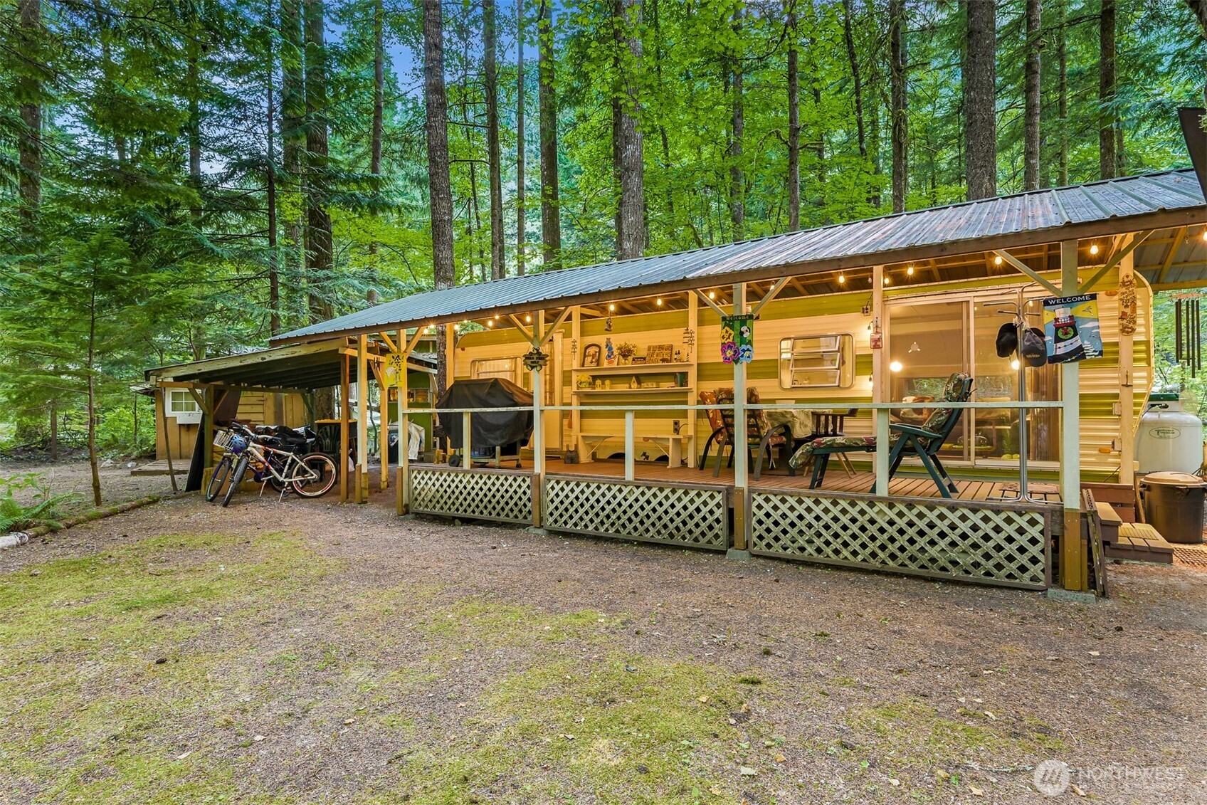 1107 Birch Lane Maple Falls, WA 98266 - Photo 17 of 40 a view of a porch