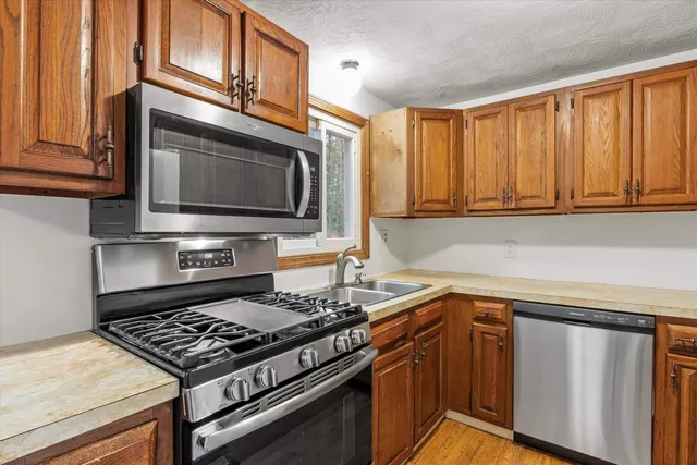 $519,900 | 8 Iroquois Circle, Londonderry, NH 03053