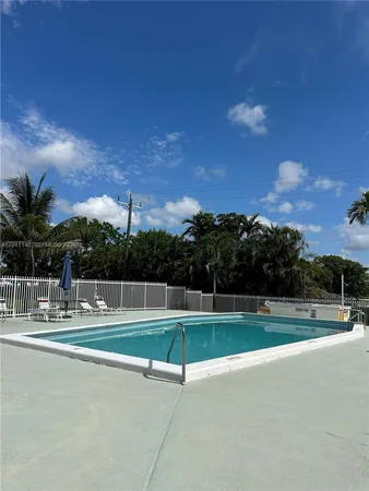 $2,000 | 1501 Northeast 191st Street, Unit C401, Miami, FL 33179