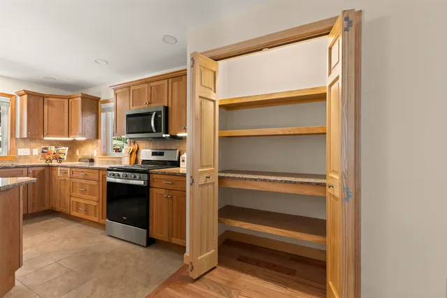 $560,000 | 162 Buttonwood Drive, Brattleboro, VT 05301