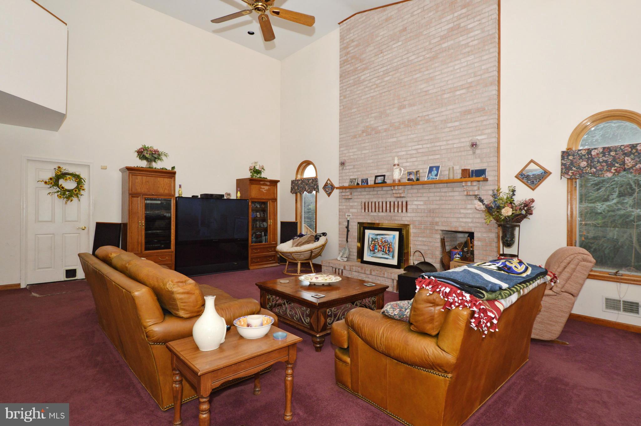 14214 Robcaste Road Phoenix, MD 21131 - Photo 5 of 30 Family Room