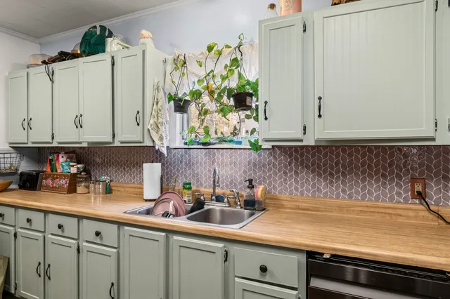 $225,000 | 39 Park Street, Dexter, ME 04930