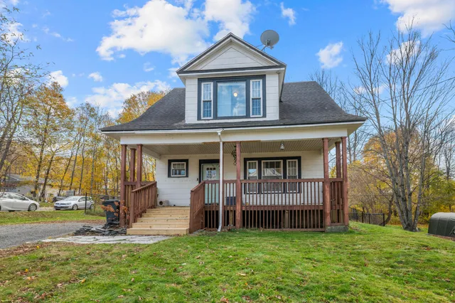 $225,000 | 39 Park Street, Dexter, ME 04930