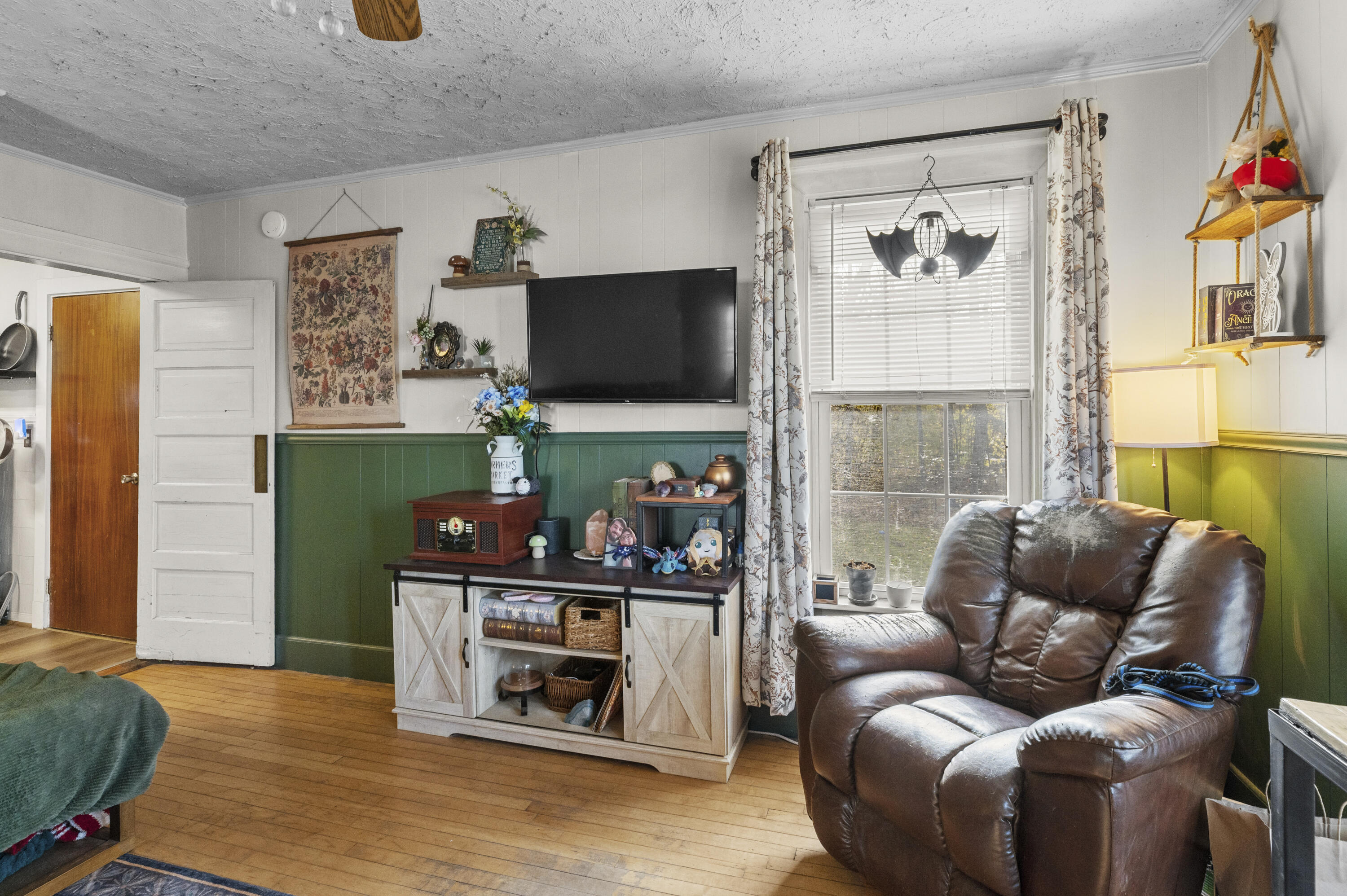 39 Park Street Dexter, ME 04930 - Photo 6 of 47 DSC_8226