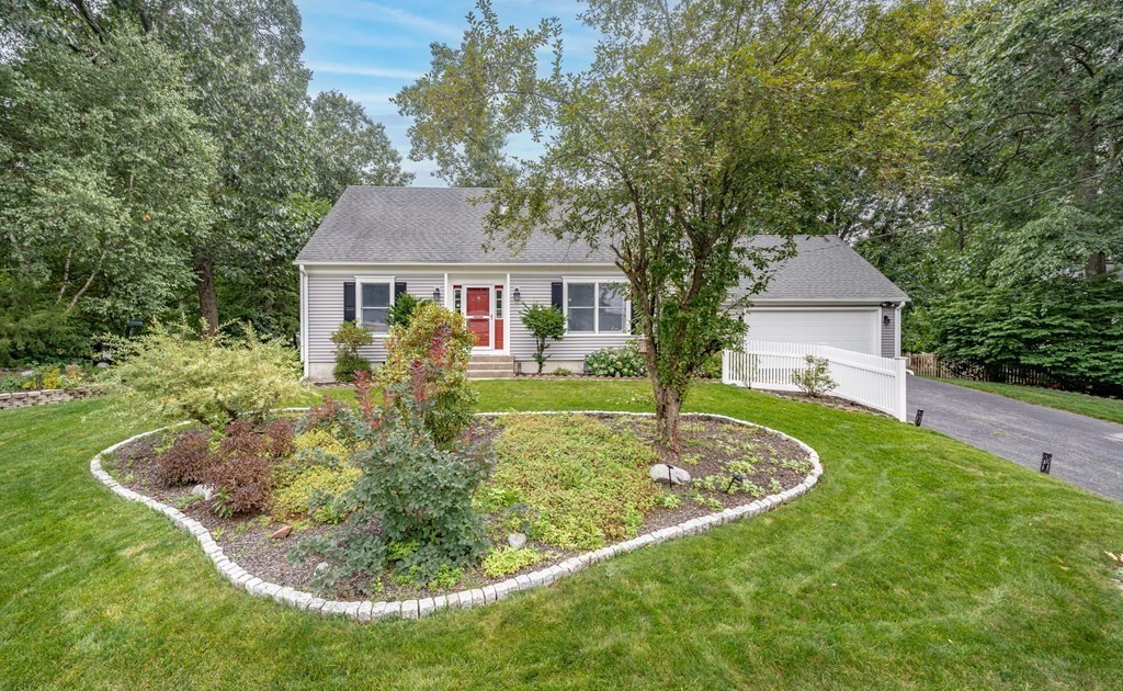 15 Channing Road East Longmeadow, MA 01108 - Photo 2 of 26