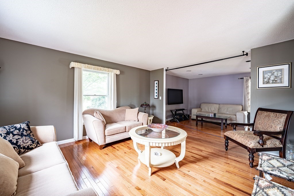 15 Channing Road East Longmeadow, MA 01108 - Photo 3 of 26