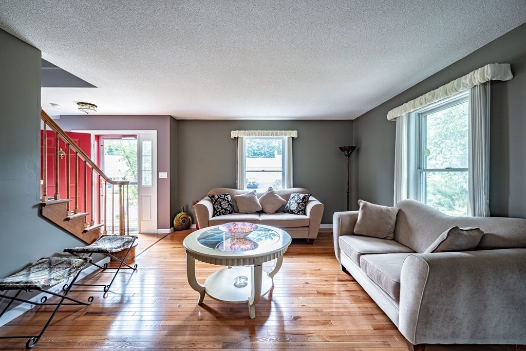 15 Channing Road East Longmeadow, MA 01108 - Photo 5 of 26