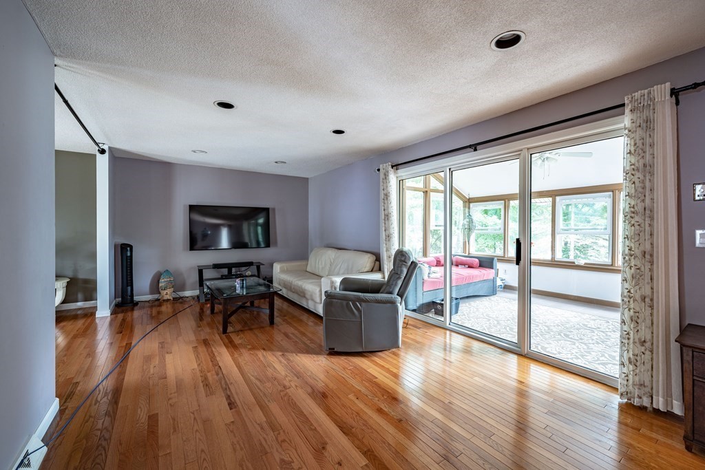 15 Channing Road East Longmeadow, MA 01108 - Photo 7 of 26