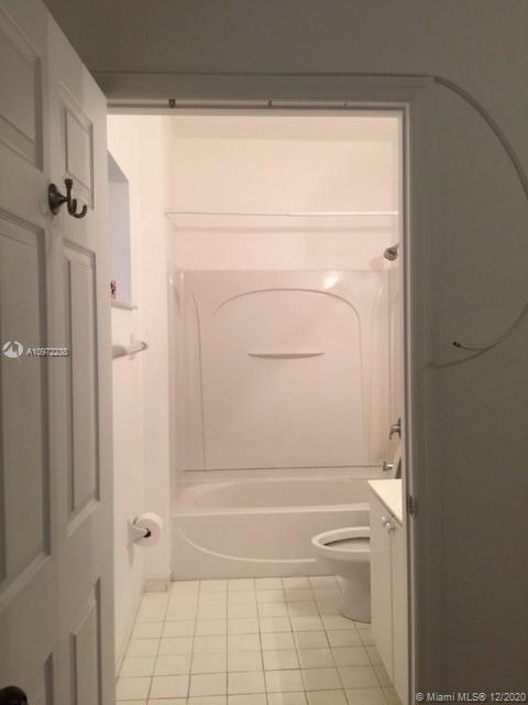 6912 Northwest 179th Street, Unit 1063 Hialeah, FL 33015 - Photo 16 of 20