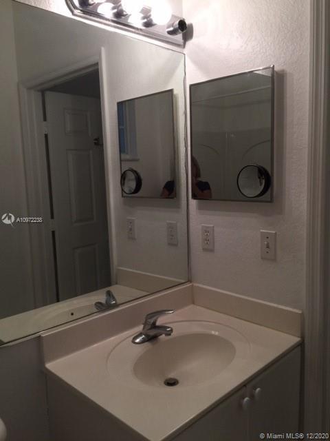 6912 Northwest 179th Street, Unit 1063 Hialeah, FL 33015 - Photo 17 of 20