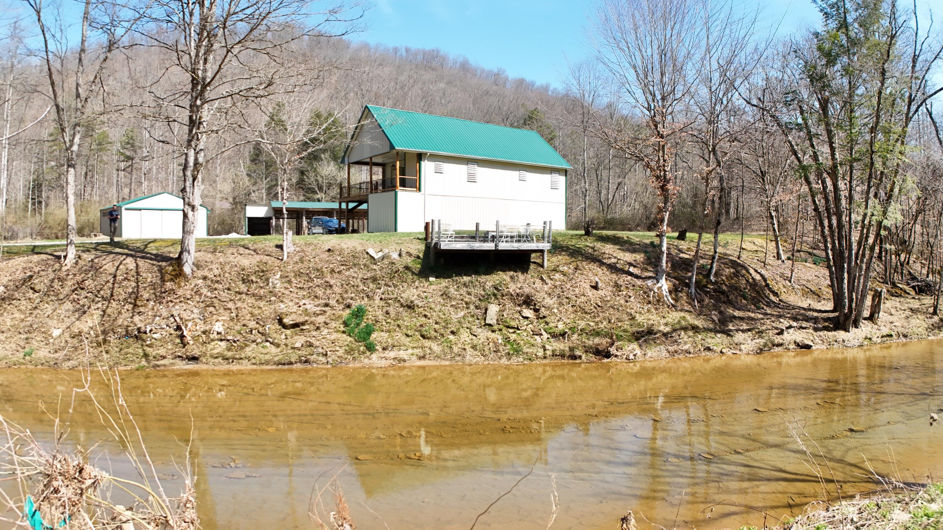69 Dw Davidson Road Oneida, KY 40972 - Photo 2 of 57 20250316064238_IMG_0379