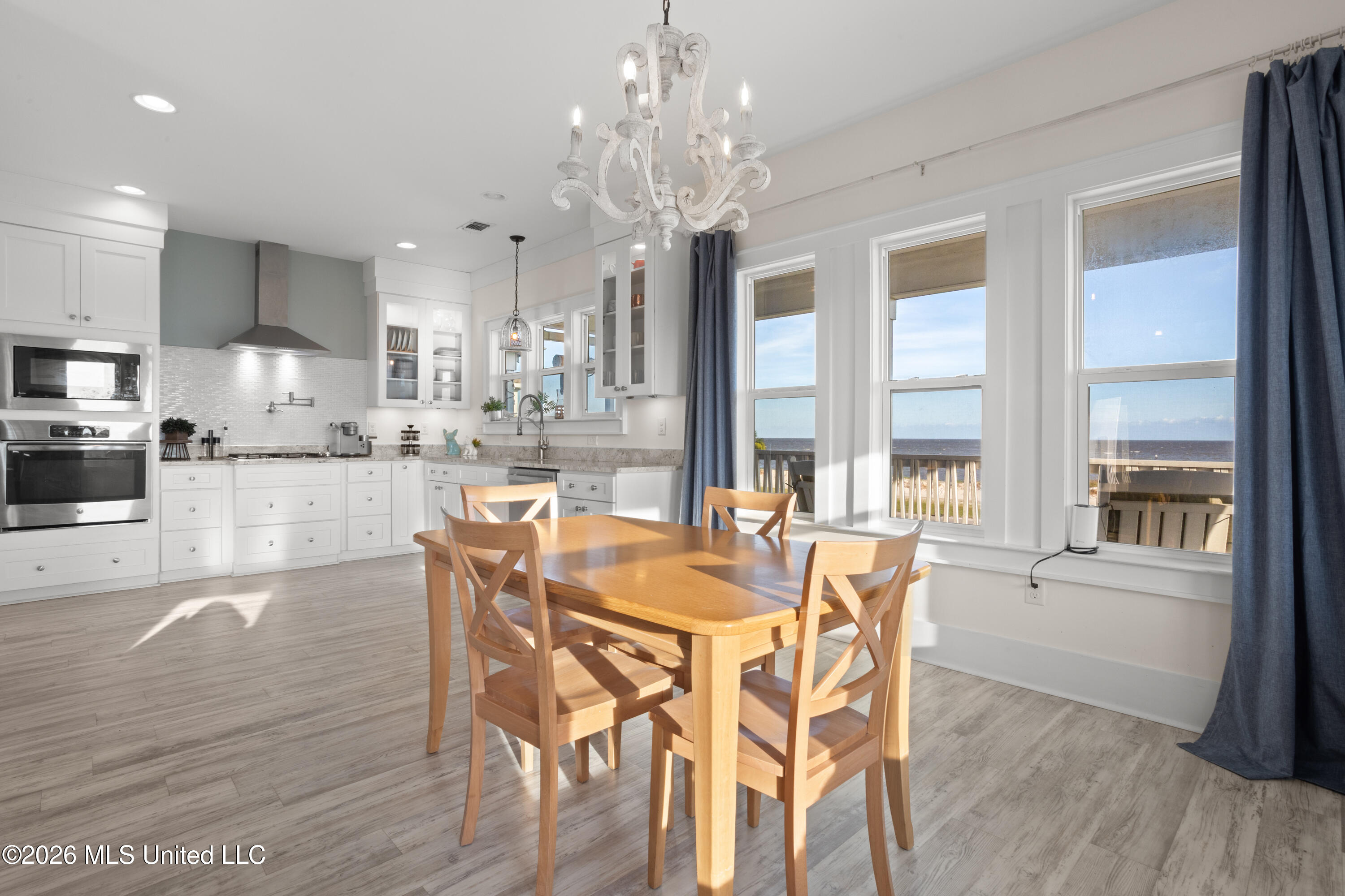 1623 Cayman Cove Biloxi, MS 39531 - Photo 17 of 58 00031