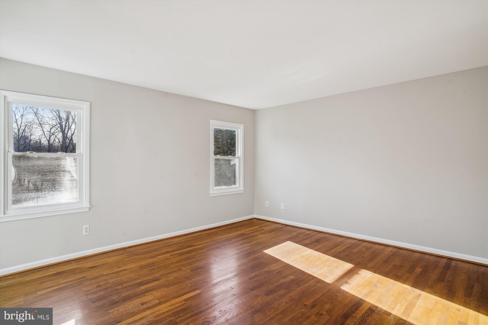 12243 St James Road Potomac, MD 20854 - Photo 22 of 68 Primary Bedroom