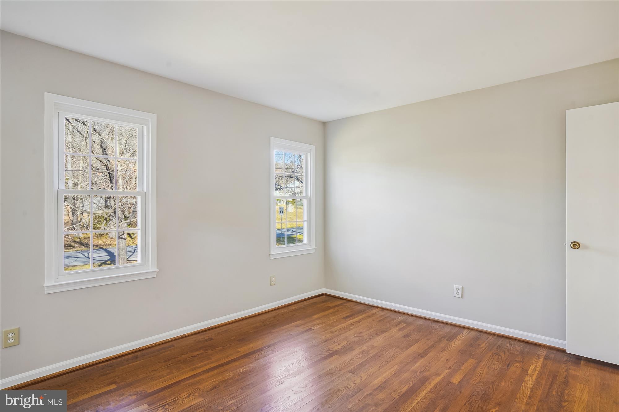 12243 St James Road Potomac, MD 20854 - Photo 29 of 68 Bedroom