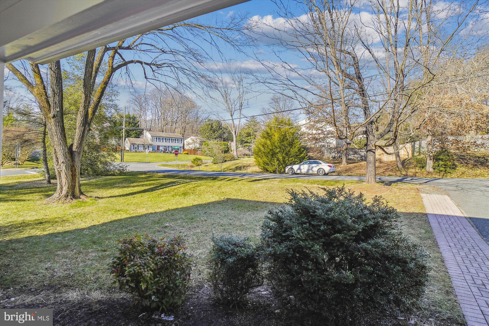 12243 St James Road Potomac, MD 20854 - Photo 3 of 68 View
