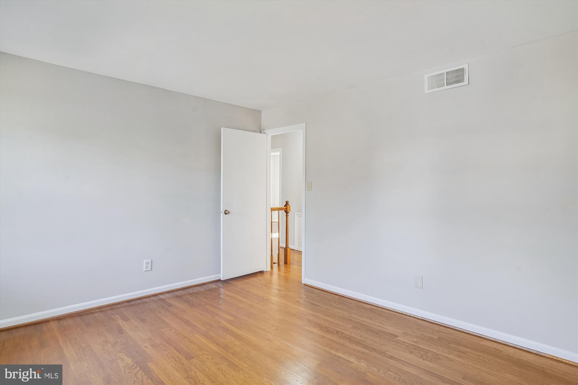 12243 St James Road Potomac, MD 20854 - Photo 36 of 68 Bedroom
