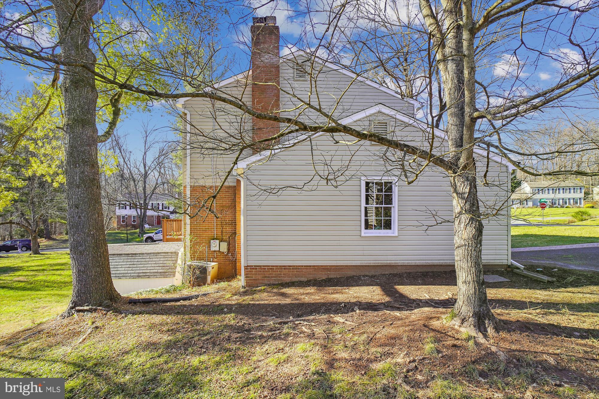 12243 St James Road Potomac, MD 20854 - Photo 60 of 68 Side Elevation
