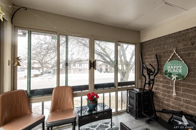 $289,900 | 15713 Orlan Brook Drive, Unit 100, Orland Park, IL 60462