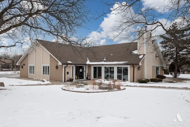 $289,900 | 15713 Orlan Brook Drive, Unit 100, Orland Park, IL 60462