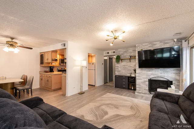 $289,900 | 15713 Orlan Brook Drive, Unit 100, Orland Park, IL 60462